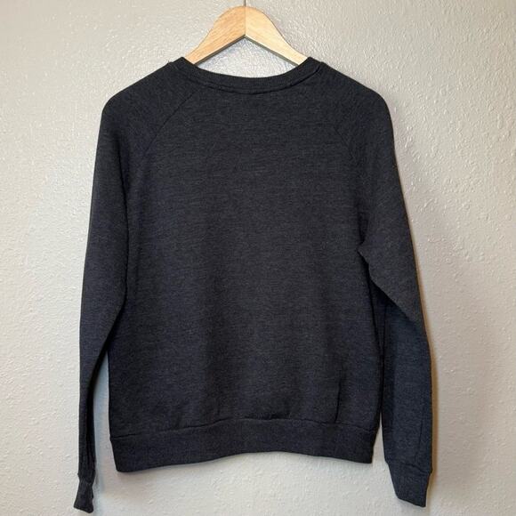 Disney Women’s Lilo and Stitch Latch Hook Crewneck Sweatshirt Gray Size Medium - Picture 3 of 9